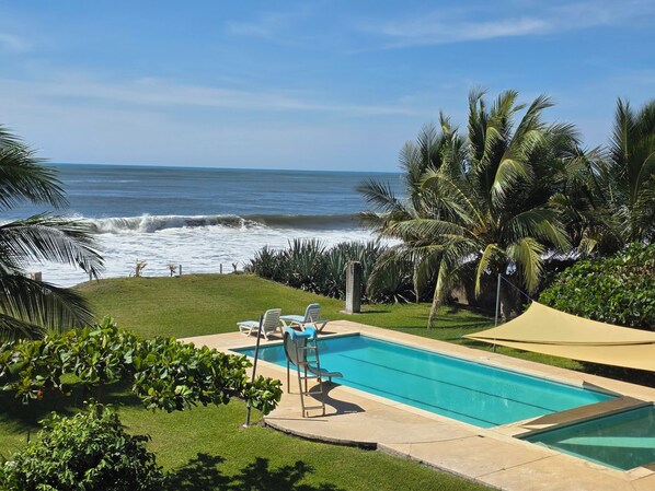Pool - Oceanfront Paradise on a Private Beach House in Miravalle, Sonsonate (Miravalles)