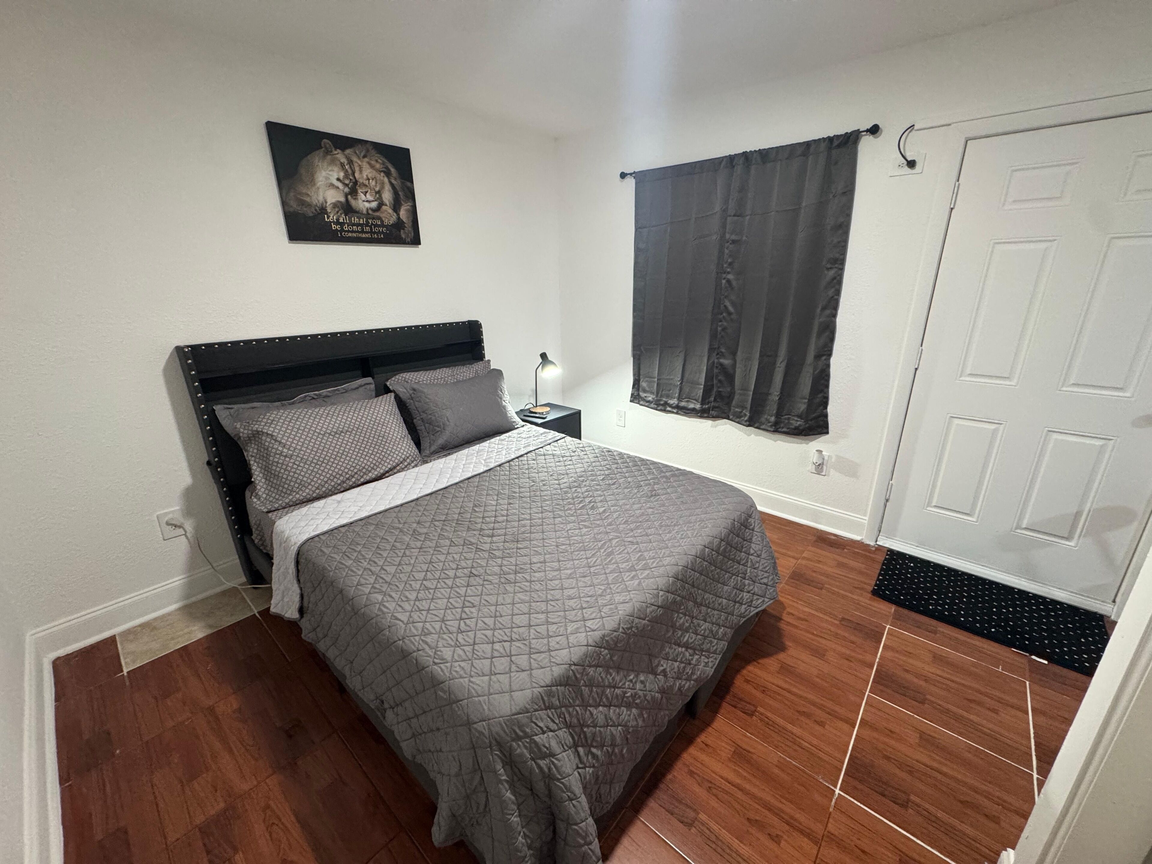 1 chambre, fer et planche à repasser, Wi-Fi, draps fournis