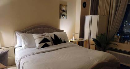 One of a Kind Rental Unit w/ Big Balcony