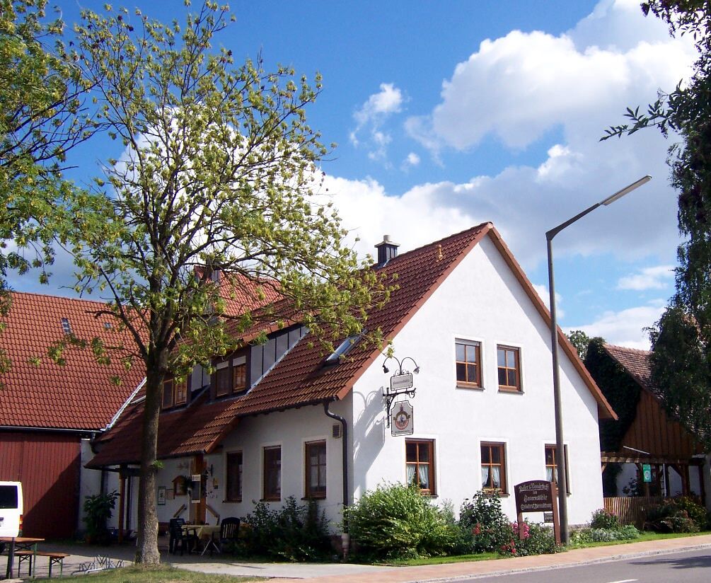 Wohlfühlbauernhof (Geslau)-Ferienhaus vorne