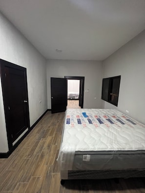 WiFi, bed sheets