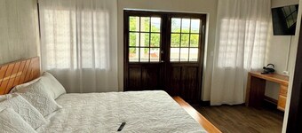 2-bedroom townhome in amazing Puerto Barrios with AC comfort