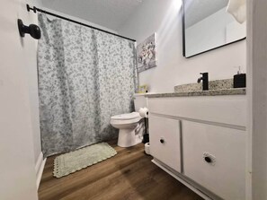 Hair dryer - 2BR 1.5BA Gorgeous Condo Near Hospitals - Shopping (Saint Andrews)