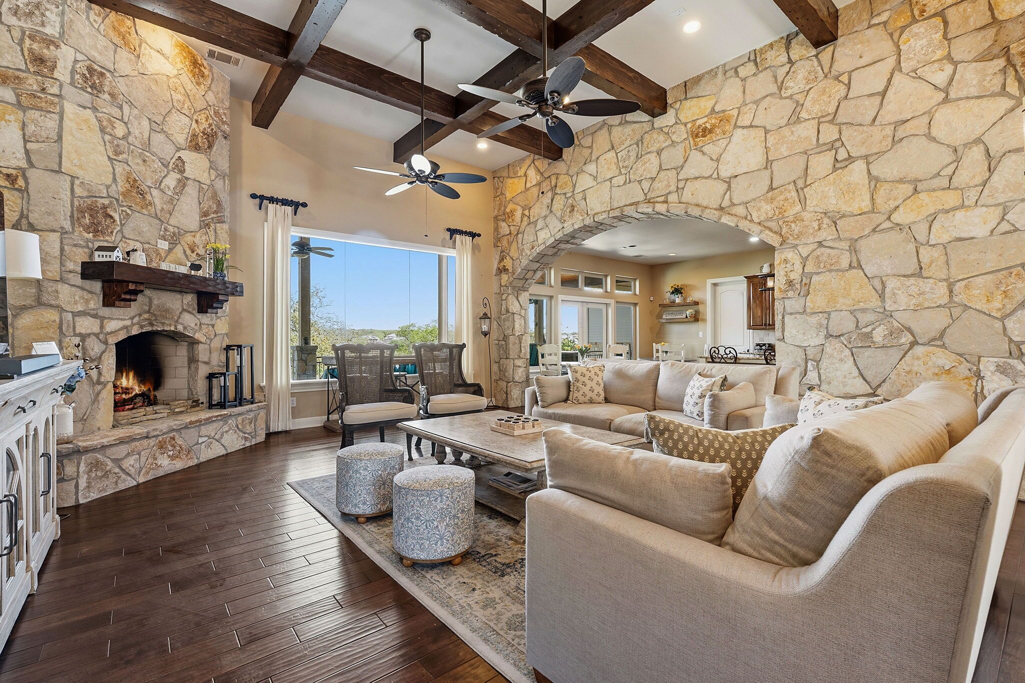 TV, fireplace