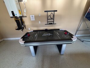 Games room - Pedernales Riverfront Entertainment Retreat • Pool • 6BR • Patio Lake Travis (Spicewood)