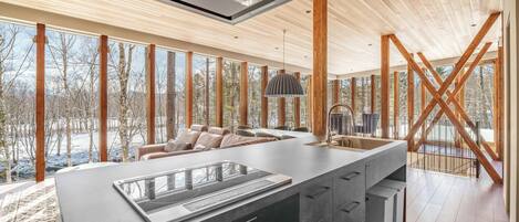 Villa luxueuse, vue sur la montagne | Cuisine privée | Chaise haute