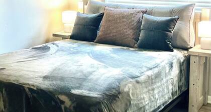 The Diamond Flat is your ideal home base - centrally located and spacious!