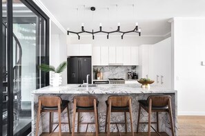 Private kitchen - Iconic Urban Luxury Townhouse in Surry Hills (Surry Hills)