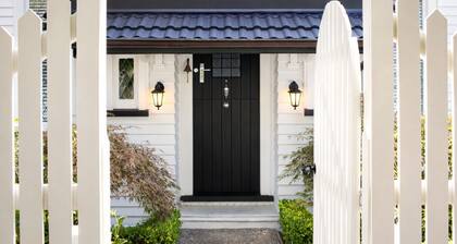 Bright & Spacious Coastal Retreat in Mission Bay | The Rose Cottage by Homello