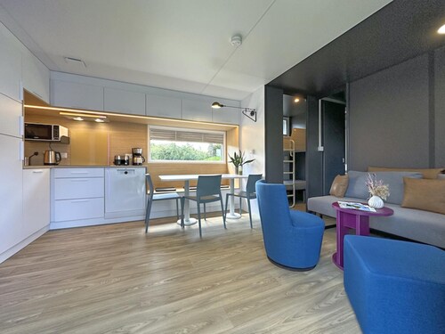 Tiny-Chalet direkt am See mit Sauna & HotTub