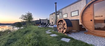 Tiny Chalet by the Lake with Sauna & Hot Tub