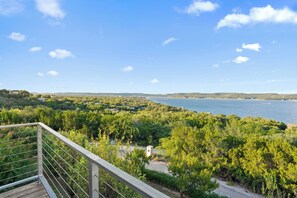 Property grounds - Private Lake Travis Estate - Resort Pool, Spa & Panoramic Views (Austin)