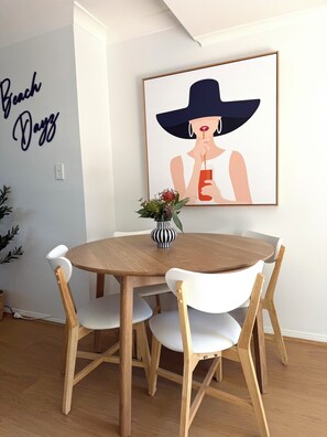 Dining - Beach Dayz (Umina Beach)