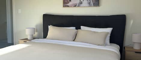 2 habitaciones, escritorio, wifi gratis y ropa de cama