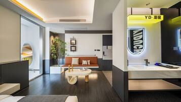 Family Twin Room | Premium bedding, desk, blackout drapes, soundproofing