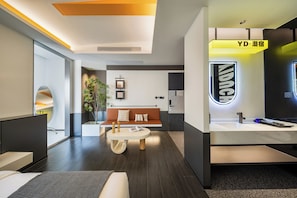 Ropa de cama de alta calidad, escritorio y cortinas blackout 