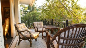Terrace/patio - Wonderful Villa in Lagonisi on the Athenian Riviera (Kalivia Thorikou)