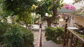 Terrace/patio - Wonderful Villa in Lagonisi on the Athenian Riviera (Kalivia Thorikou)