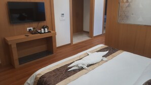 豪華雙人或雙床房, 公園景觀 | 迷你吧、客房內保險箱、書桌、筆電工作空間