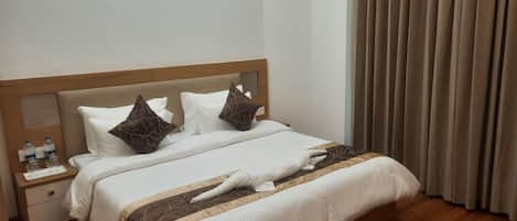 Deluxe Double or Twin Room, Park View