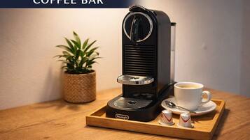 Kaffee und/oder Kaffeemaschine
