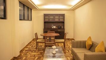 Suite Exécutive, vue fleuve | Intérieur