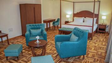 Executive Suite, River View