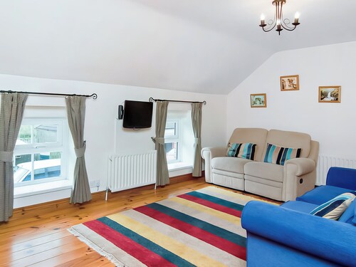 2 bedroom accommodation in Carrickfergus