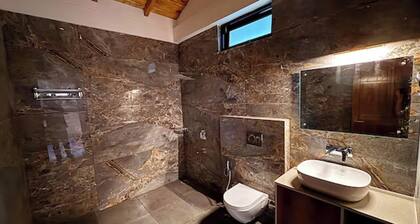 Luxury Hotel Sapphire Inn-Mountain View