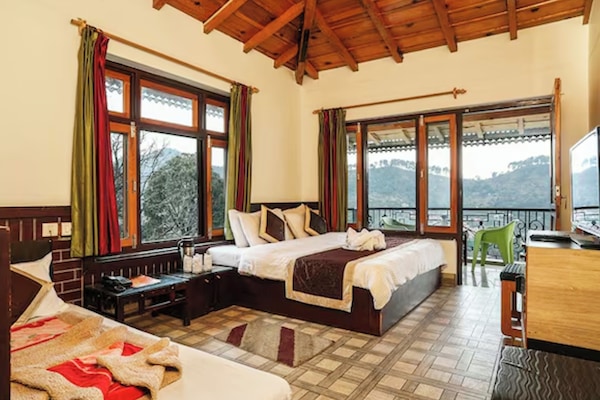 Executive Double Room | Peralatan tempat tidur hipoalergenik, meja, kalis bunyi, Wi-fi percuma