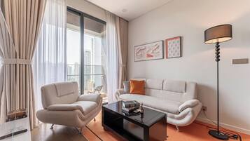 Deluxe Apartment, 2 Bedrooms, City View