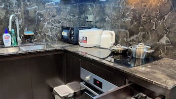 Deluxe appartement, uitzicht op de stad | Privékeuken