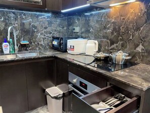 Deluxe-Apartment, Stadtblick | Eigene Küche