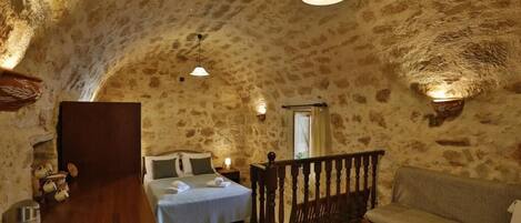 Egyptian cotton sheets, premium bedding, soundproofing