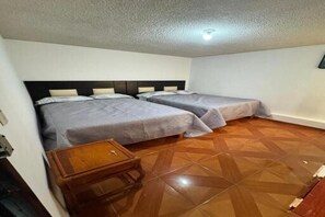 Room - Swimming Pool, Spas and Caves with the Family (Cantinela)