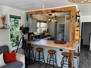 Mikrovågsugn, ugn, spishäll och diskmaskin