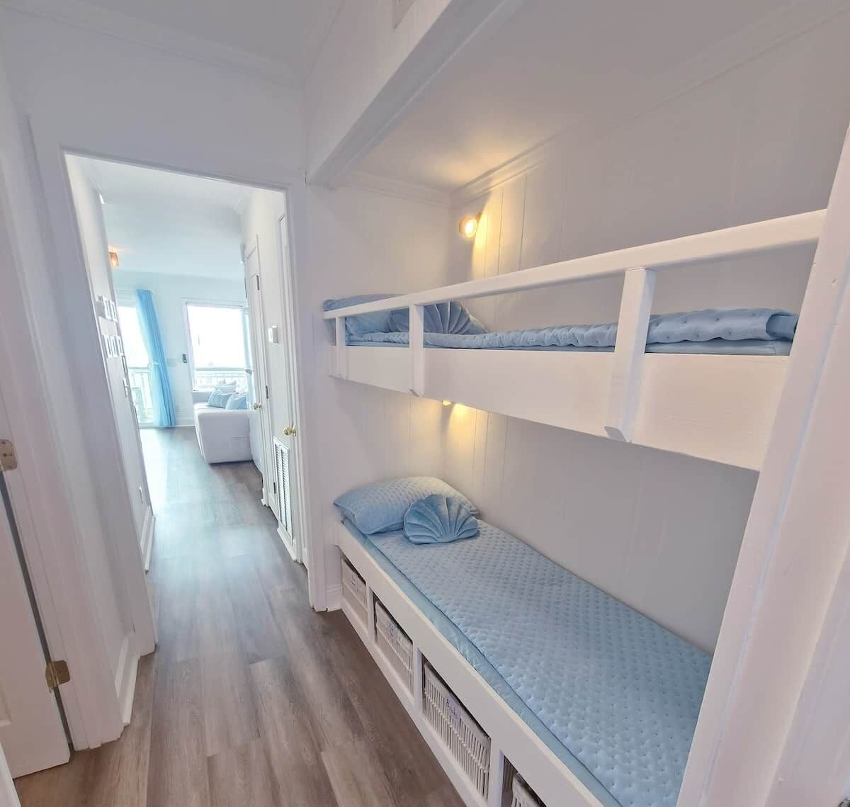 1 slaapkamer, een strijkplank/strijkijzer, wifi, beddengoed