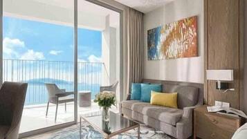 ์ฃผ๋์ด ์คํ๋์ค, ๋ฐ๋ค ์ ๋ง