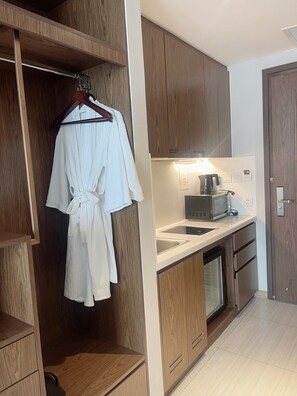 Room - Panorama Sea View Apt Night Market Area (Nha Trang)