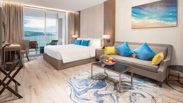 ์ฃผ๋์ด ์คํ๋์ค, ๋ฐ๋ค ์ ๋ง