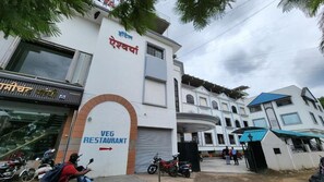 Exterior - Hotel Aishwarya (Pandharpur)