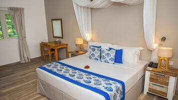9 bedrooms, iron/ironing board, WiFi, bed sheets