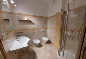 Shower - Residenza Abbaechelu T6 2 bedroom apartment sleeps 6 unit 1 (Santa Margherita di Pula)