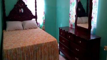 1 bedroom, iron/ironing board, Internet, bed sheets