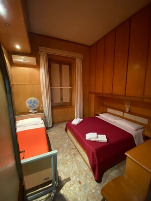 3 chambres, fer et planche à repasser, Wi-Fi, draps fournis