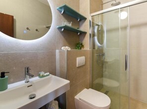 House (Two Bedroom Holiday Home) | Bathroom - Villa Danica Horizon Escape (Podstrana)