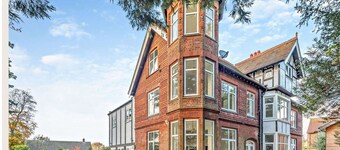 Spacious Edwardian house ideal for corporate stays