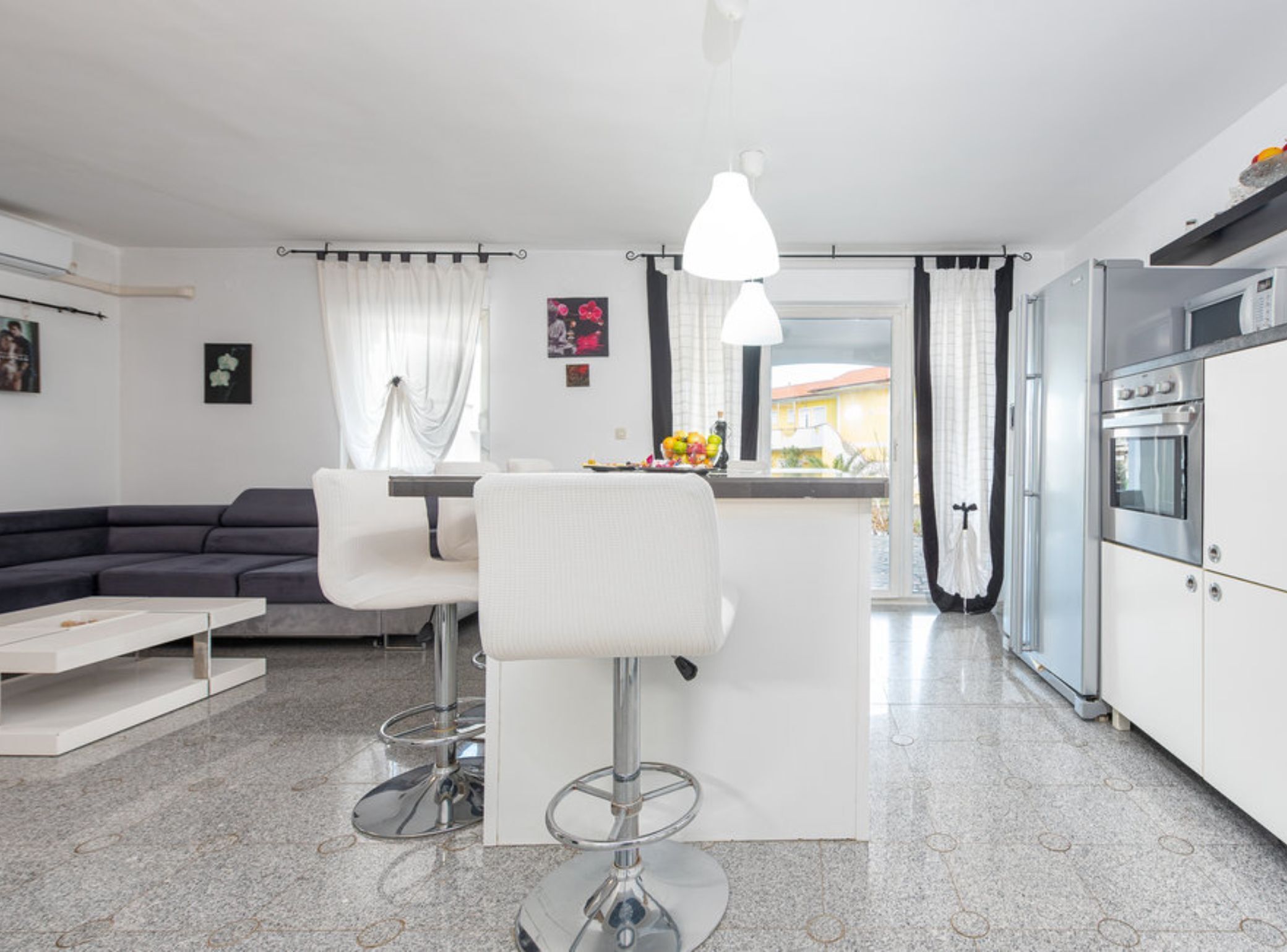 Apartment (Superior Two Bedroom Apartment with T) | Living room | 32-inch flat-screen TV with satellite channels