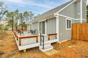 Terrace/patio - 2 Mi to Main St & Beach! Family Home in Edgartown (Edgartown)