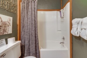 Hair dryer, towels - Dock, Deck + Views: Cherokee Lake Retreat! (Bean Station)